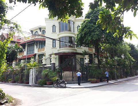 Biệt thự của ông Kiên tại khu vực hồ Tây